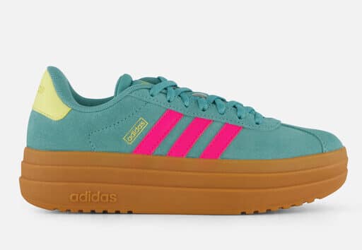 Dit zijn de vetste dames sneakers die je nodig hebt voor de nazomer 2025